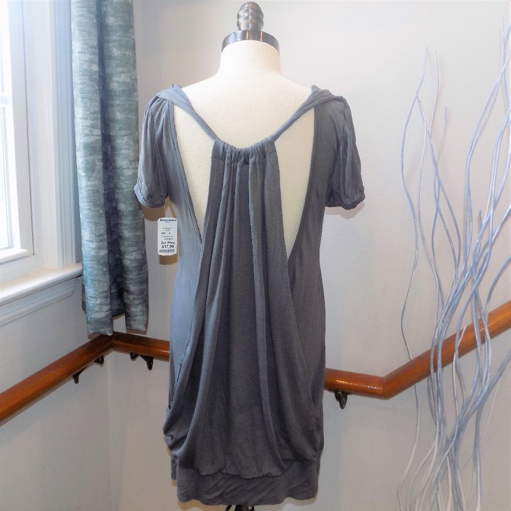 NWT B-SHARP Gray Top Slit Open Back Tab Puff Sleeve Size Small